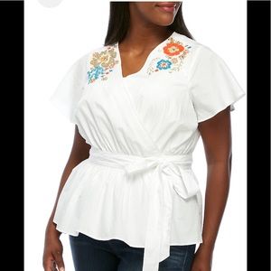 ☀️Embroidered tie waist top 3/$21